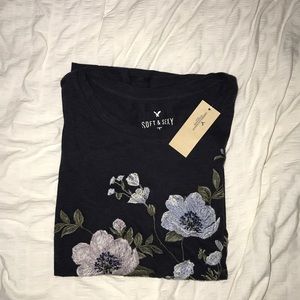 women’s embroidered american eagle shirt! NWT
